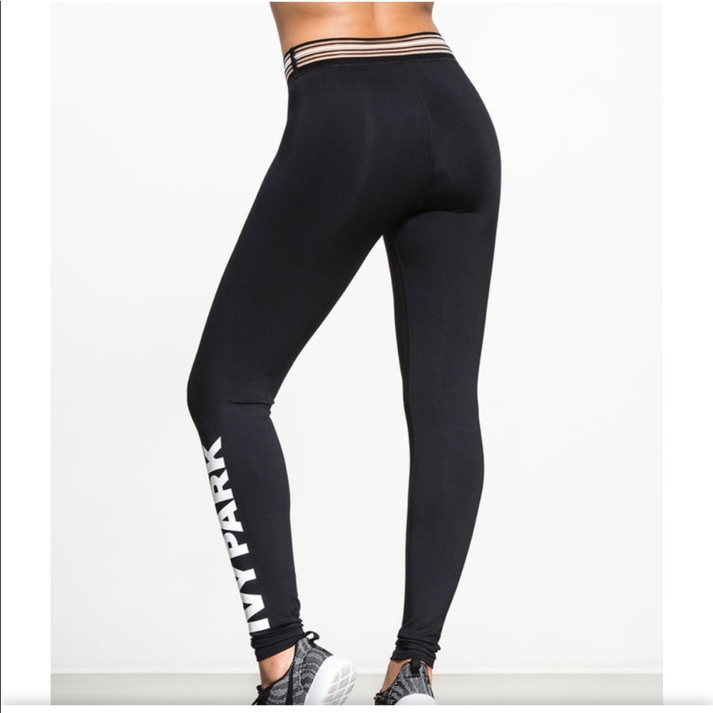 IVY PARK LOGO STRIPE YOGA LEGGINGS NWT XS&S - Picture 4 of 6